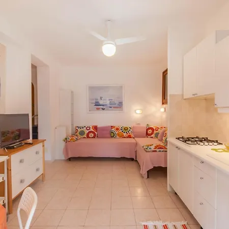 Apartment Villaggio La Serra - Con Giardino *